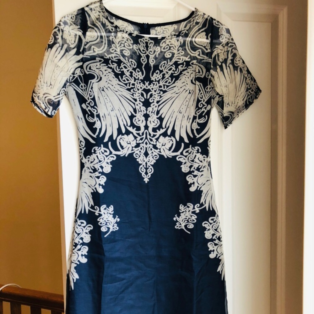 Mid length short sleeve dress